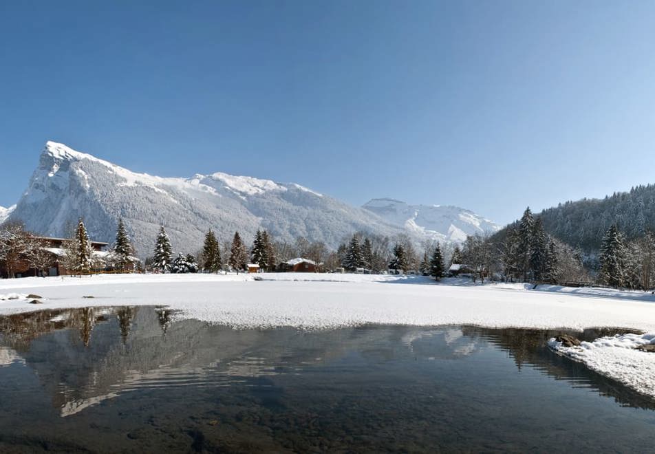 Samoens Ski Resort (©ChristianMartelet) - Lake