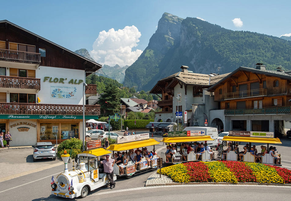 Samoens Village (©ChristianMartelet) - Train