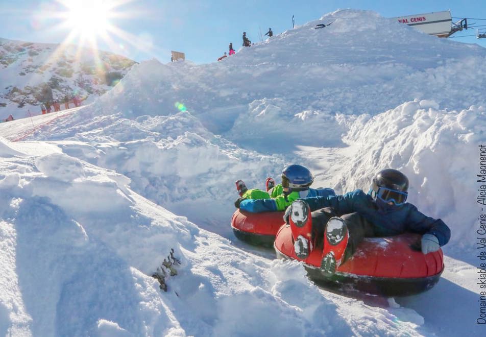 Val Cenis Ski Resort (©AliciaMagnenot) - Snow tubing