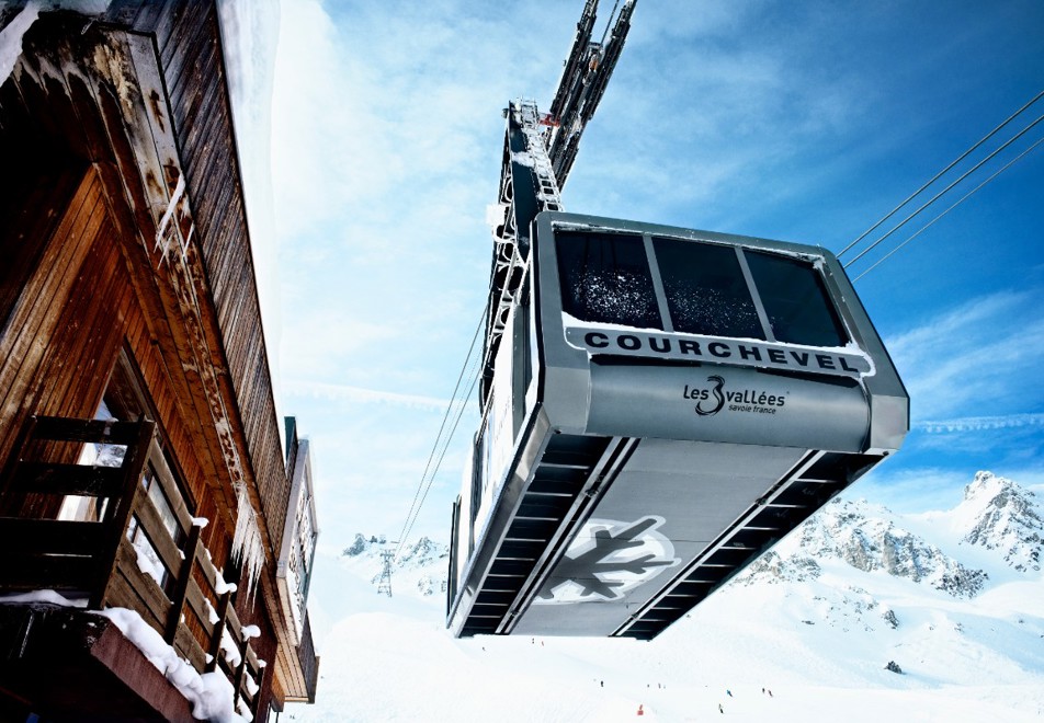 Courchevel Ski Resort (©DavidAndre)