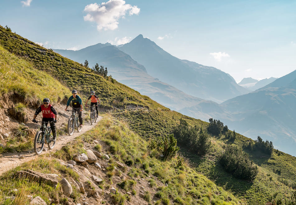 Tignes in Summer - Mountain biking (©Andy Parant)