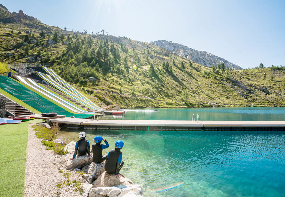 Tignes in Summer - Lake at Tignes le Lac (©Andy Parant)