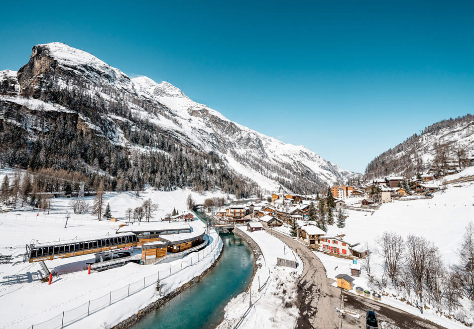 Tignes les Brevieres in Winter (©AndyParant)