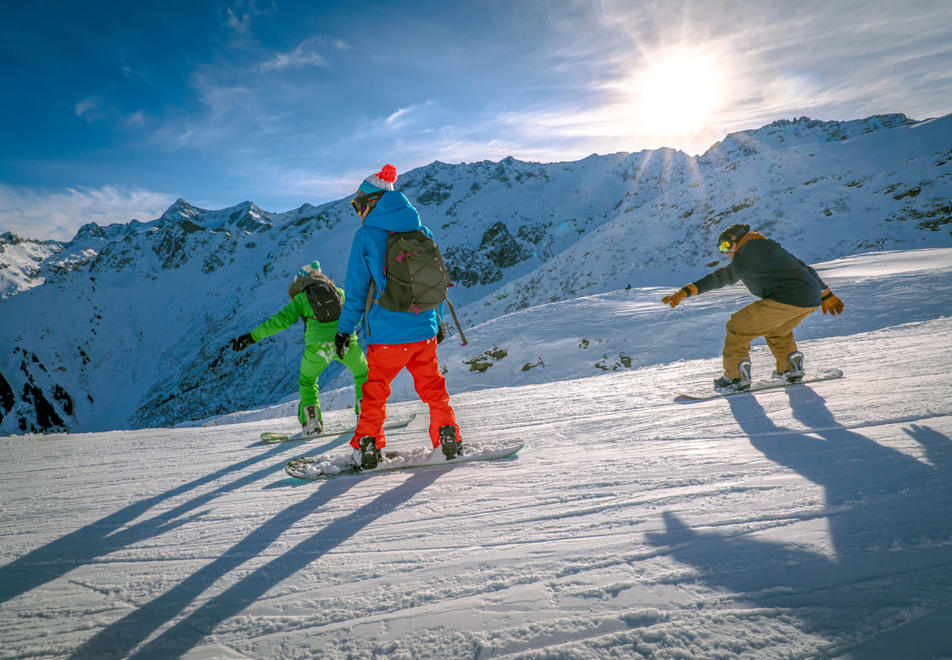 Les 7 Laux Ski Resort - Snowboarders (©Michaelmollier)