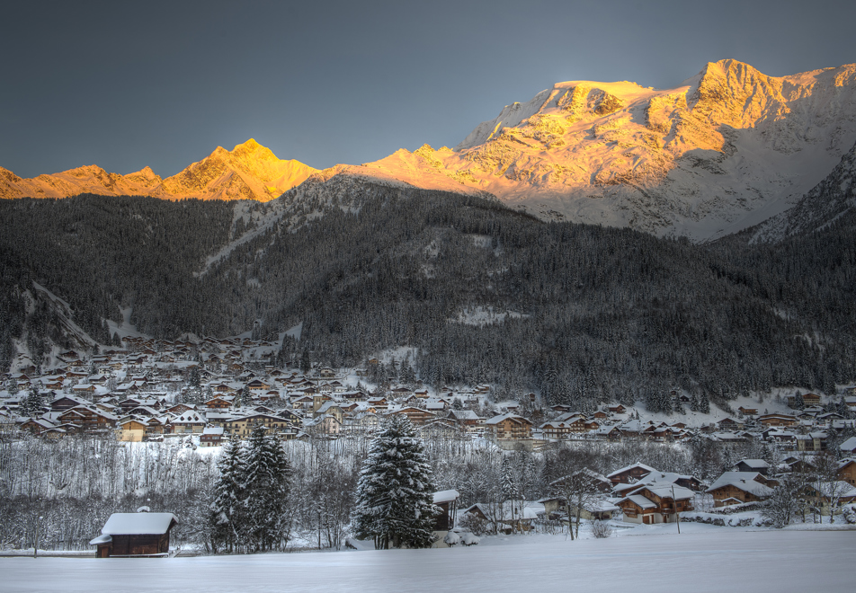 Les Contamines Ski Village © (Gilles Lansard) 