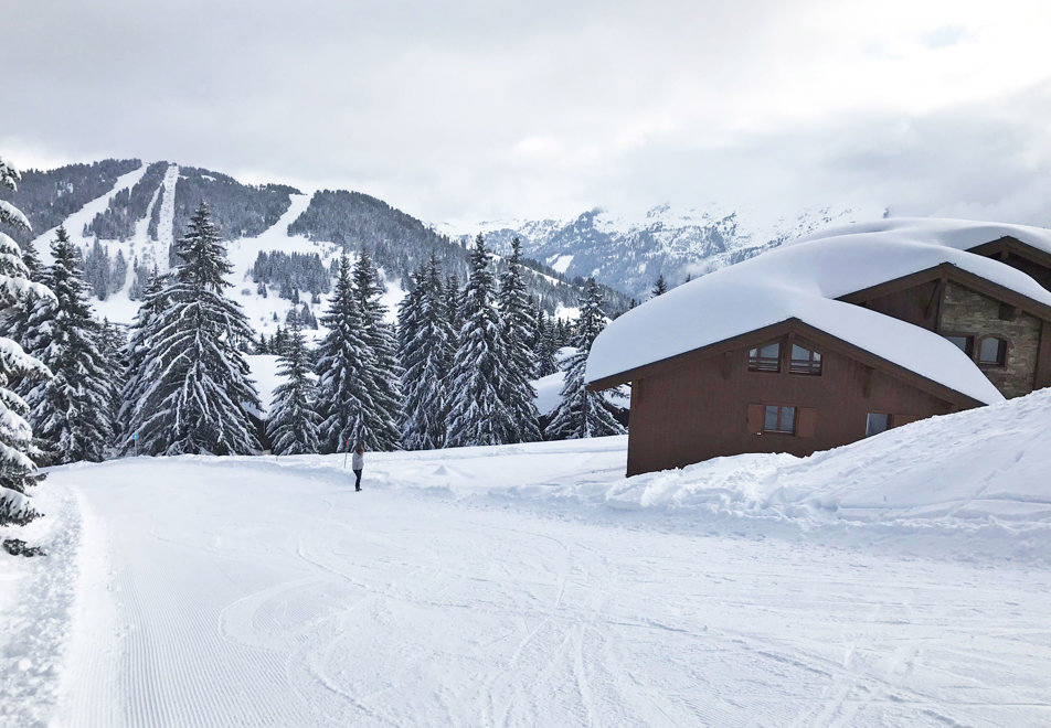 Hameau du Beaufortain, Les Saisies (self catered apartments) - Doorstep skiing