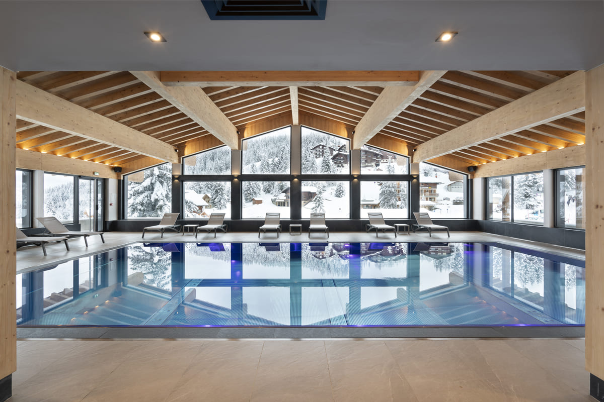 Hameau de l'Ours, Manigod (self catered apartments) - Indoor pool