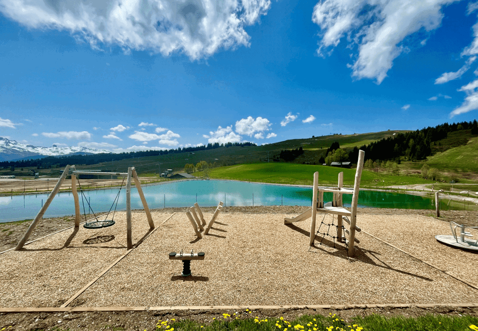 Les Saisies lake and playground