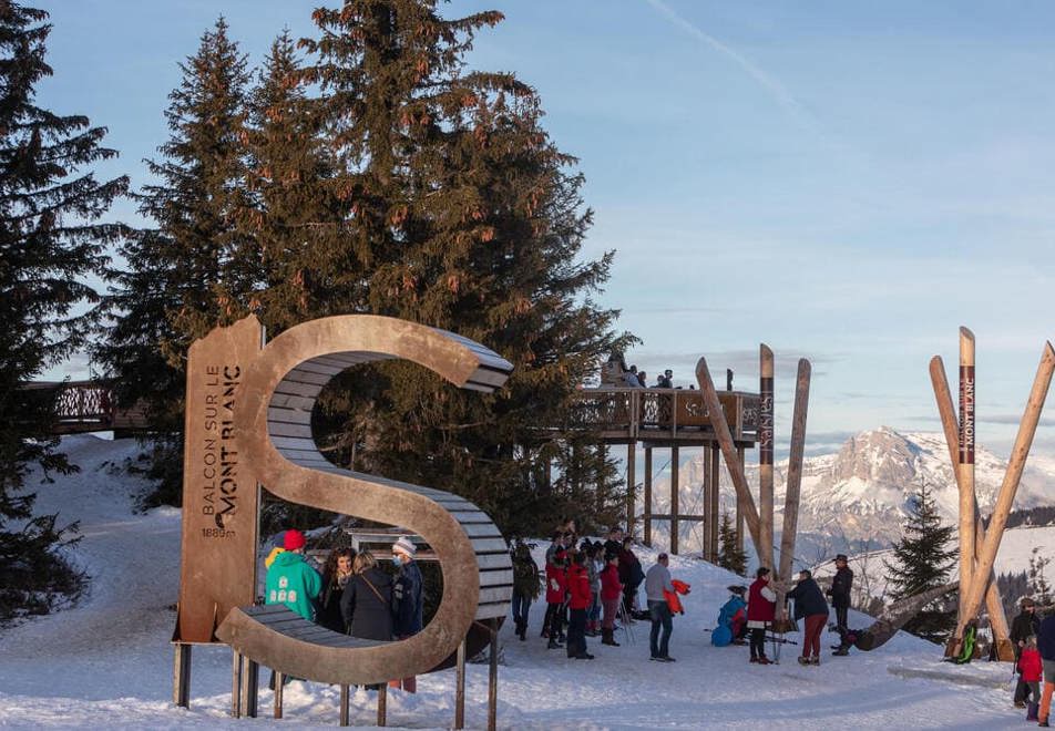 Les Saisies skiing