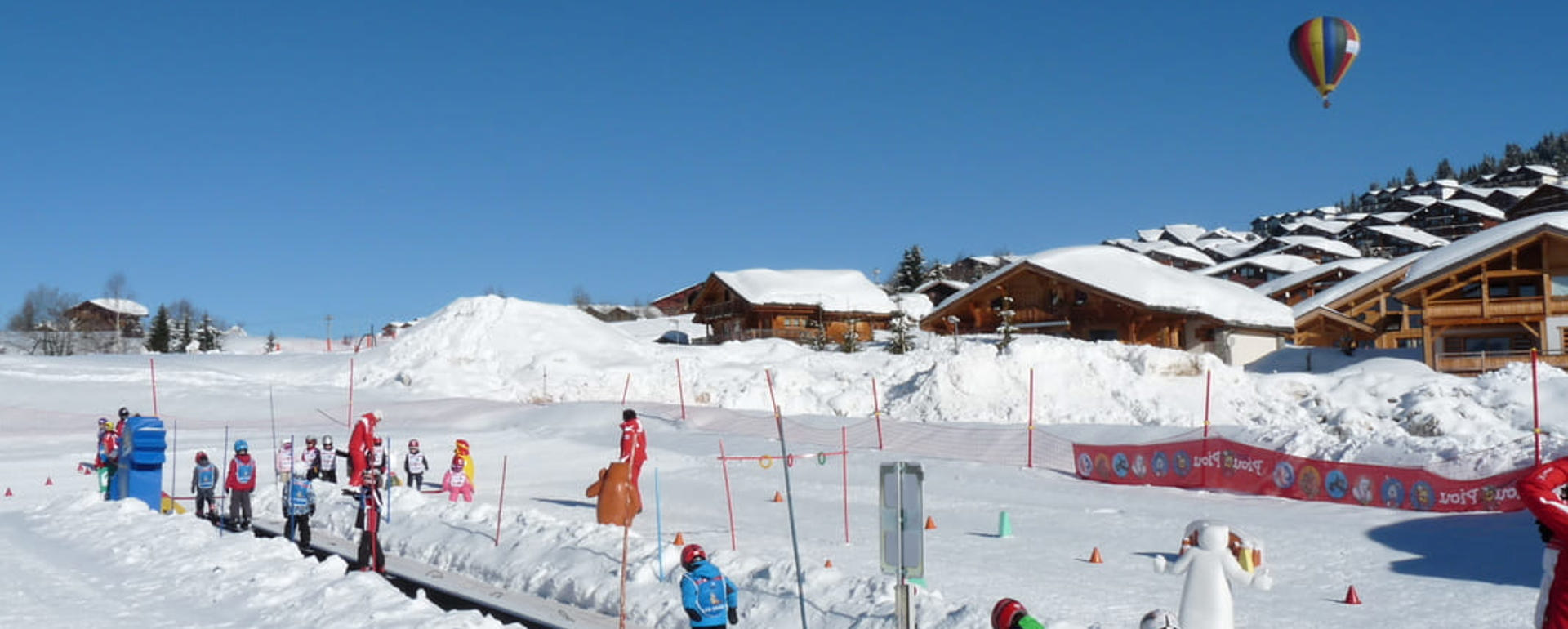 Les Saisies kids ski kindergarten