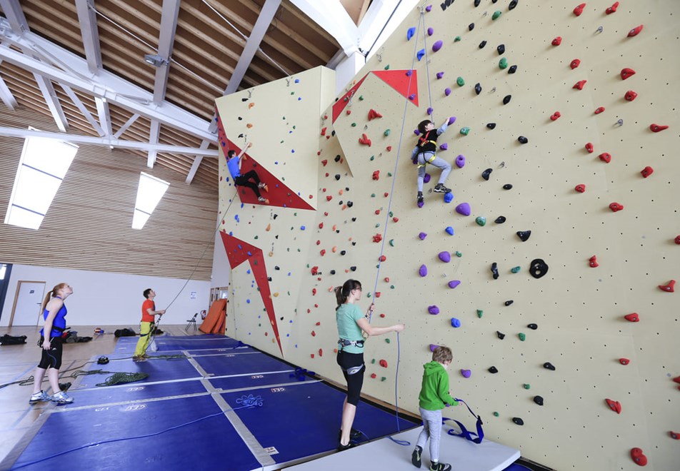 Les Saisies indoor climbing wall