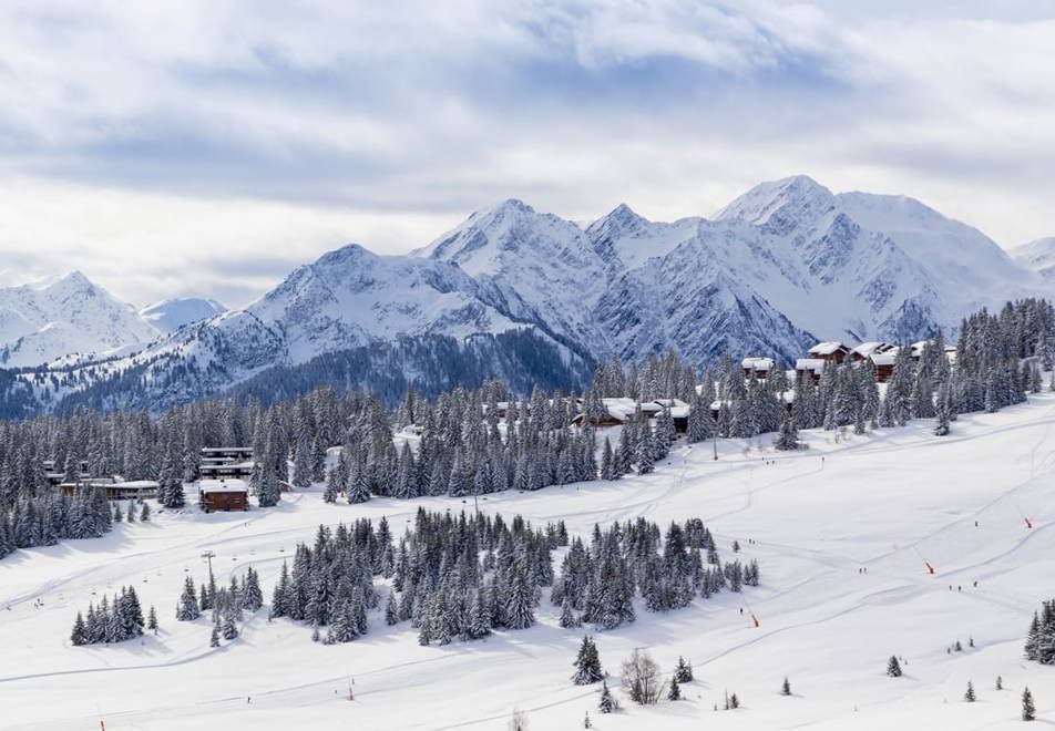 Les Saisies skiing