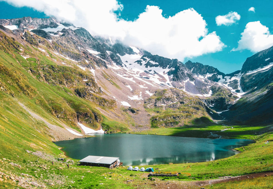 Les Deux Alpes alpine resort - Lake