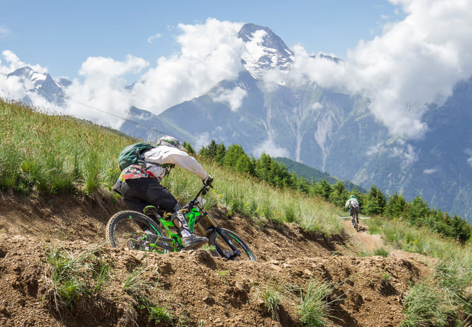 Les Deux Alpes alpine resort - Mountain biking