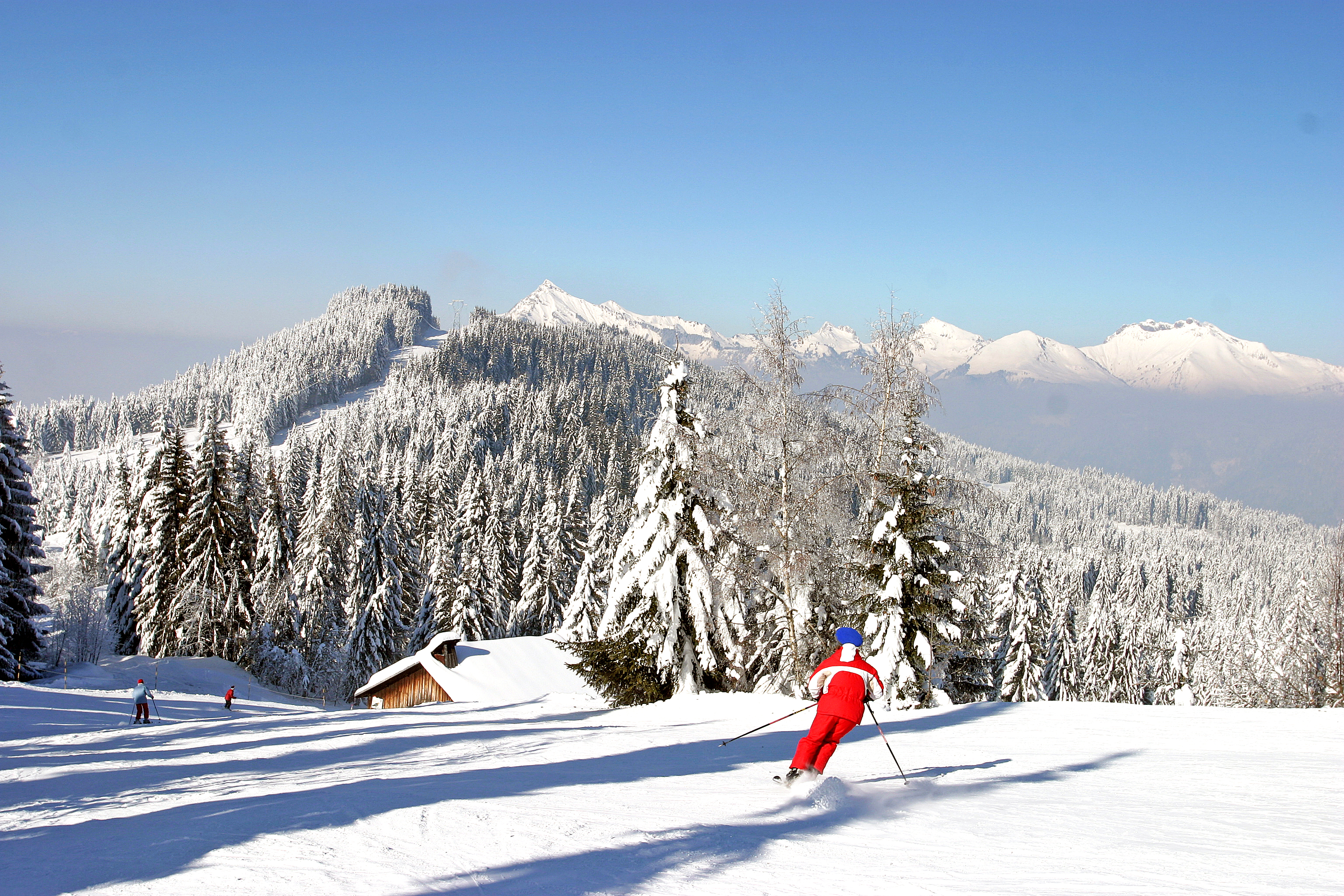 Morillon Skiing Holidays | Ski Apartments | Peak Retreats