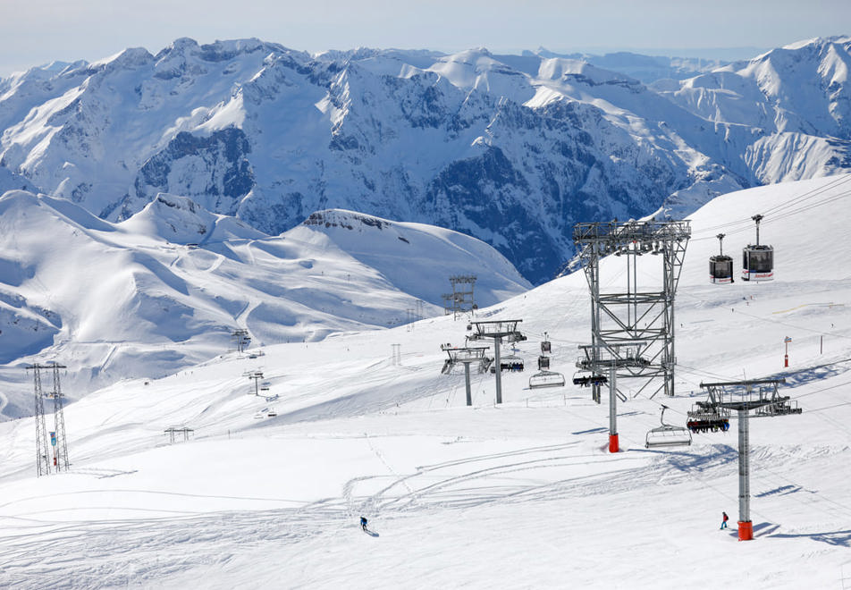 Les Deux Alpes ski resort - Glacier (©Nils Louna)