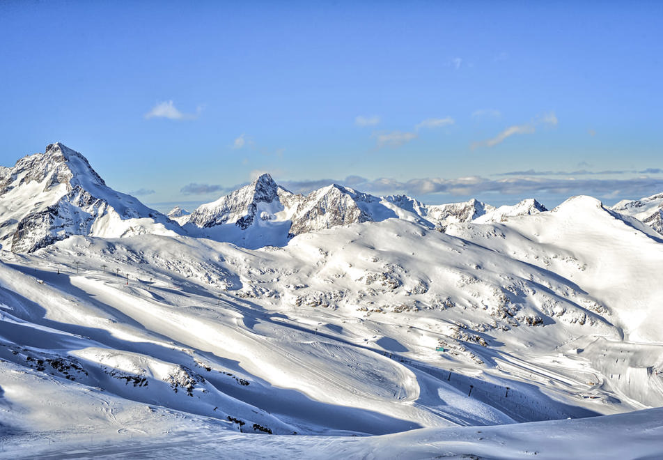 Les Deux Alpes ski resort - Ski touring (©Toann Peisin)