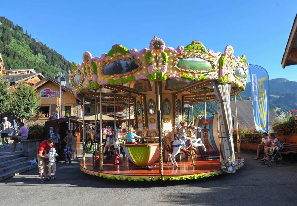 Chatel merri-go-round