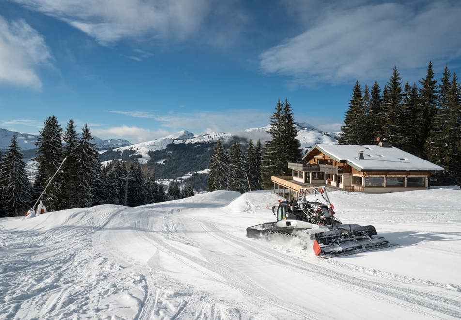 Les Gets - Snow groomer