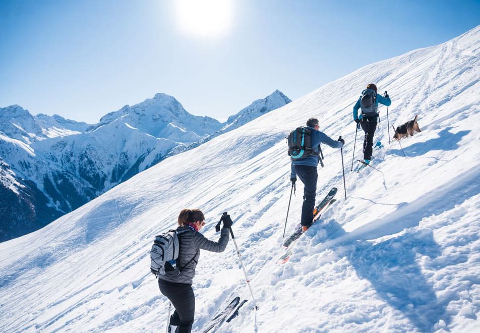 Les Deux Alpes ski resort - Ski Touring (©Luka Leroy)