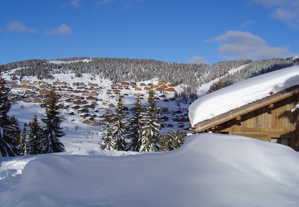 Les Saisies village