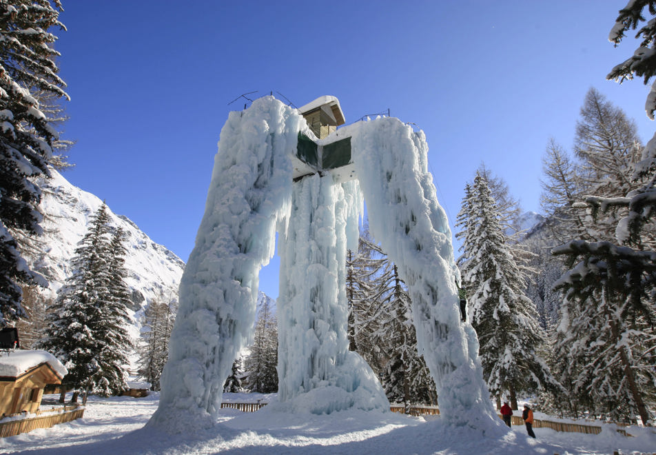 Champagny Ski Resort - Ice climbing © (Monica Delmasso) 