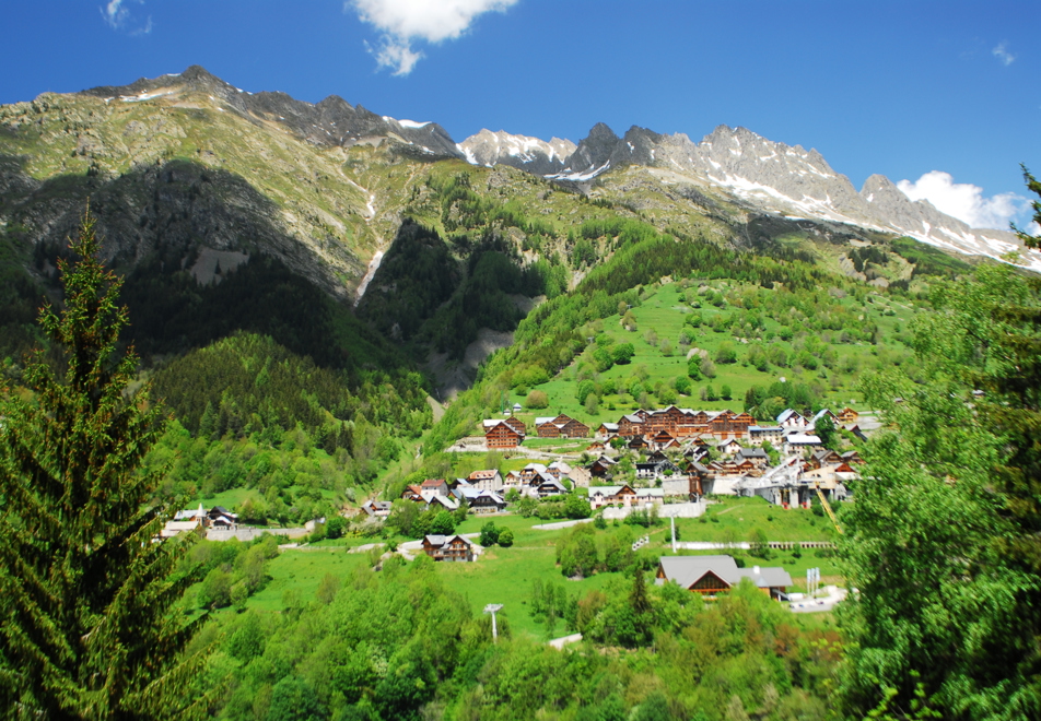 Vaujany Village