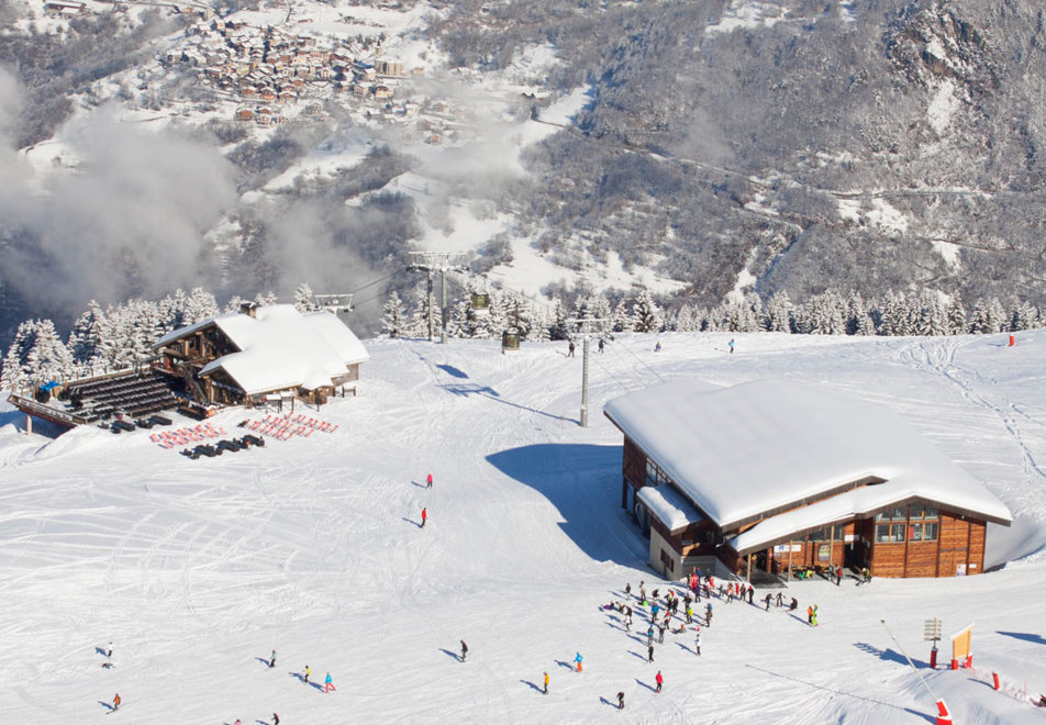 Skiing in La Tania (3 Valleys)