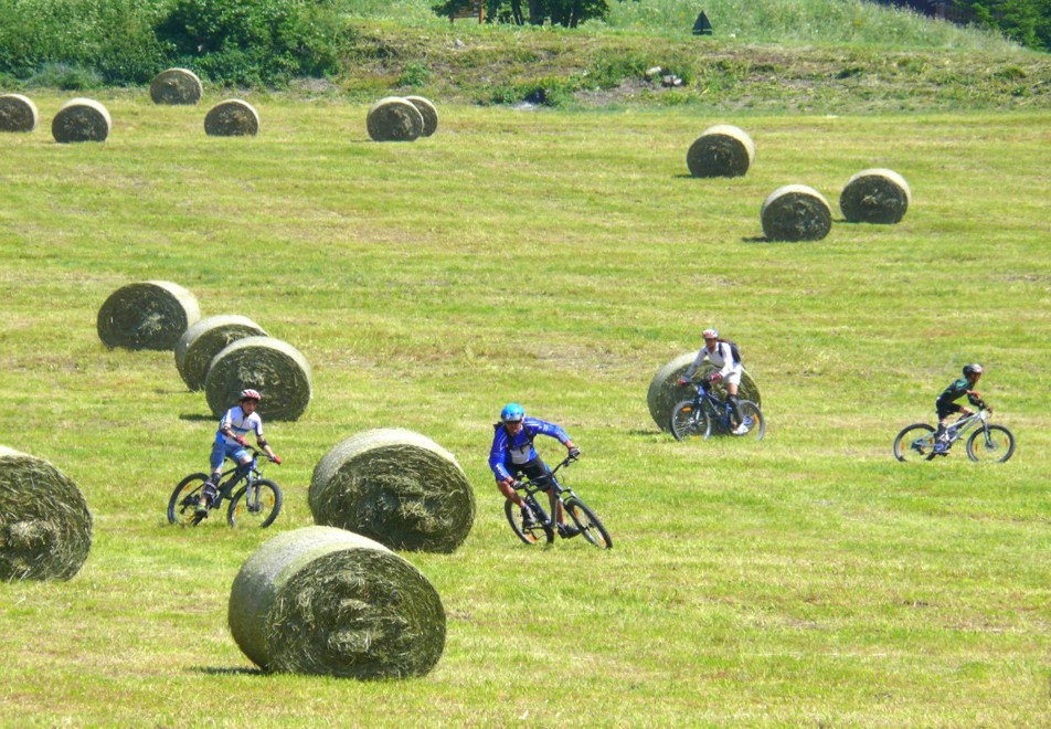 Peisey Vallandry Village - E-biking