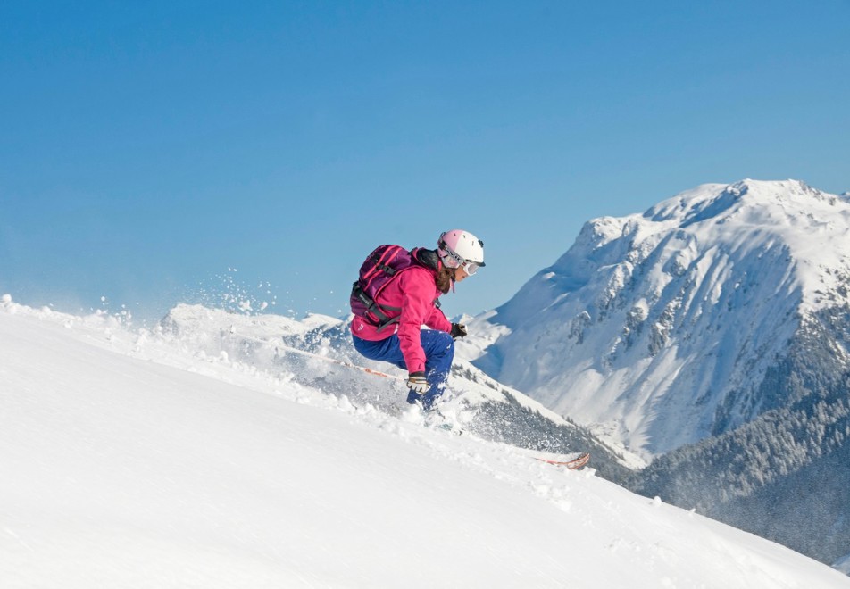 Areches-Beaufort skiing