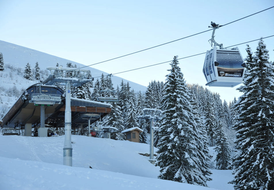 Bossonet gondola in La Clusaz