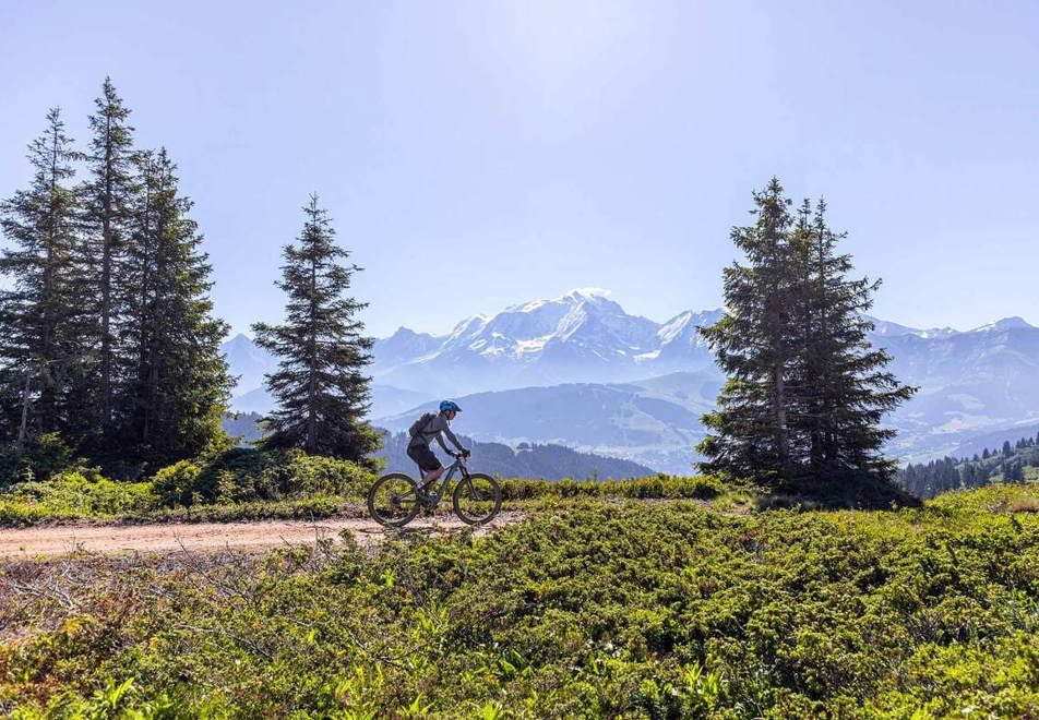 Mountain biking in Megeve