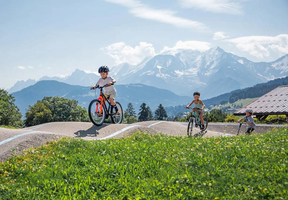 Combloux pump track