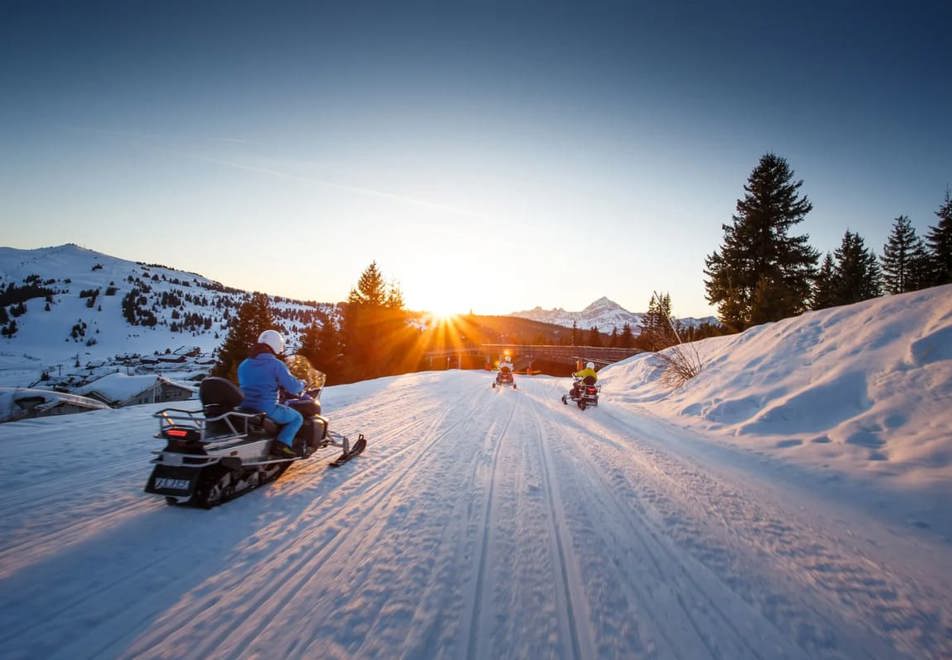 Combloux snow mobiling