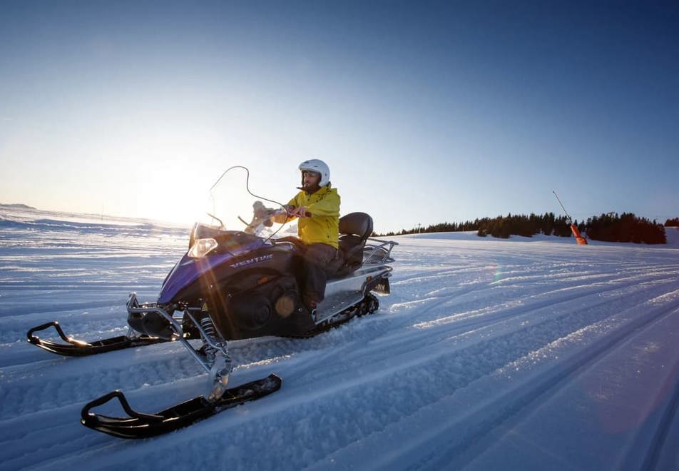 Combloux snow mobiling